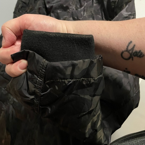 Camo Torrid puff jacket - Picture 15 of 16